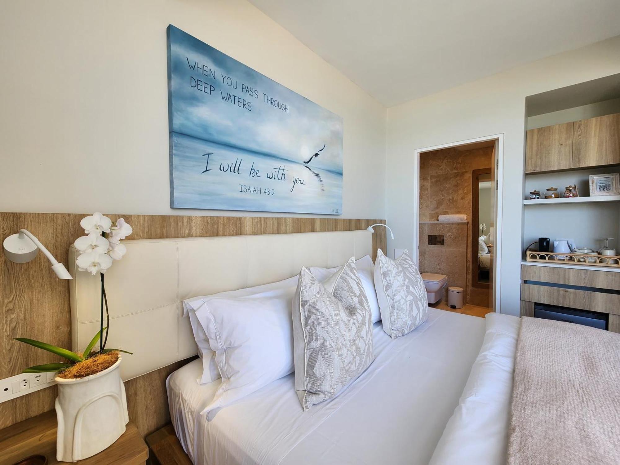 Waves Of Grace Seafront Villa Vịnh Vịnh Herolds Bay Ngoại thất bức ảnh